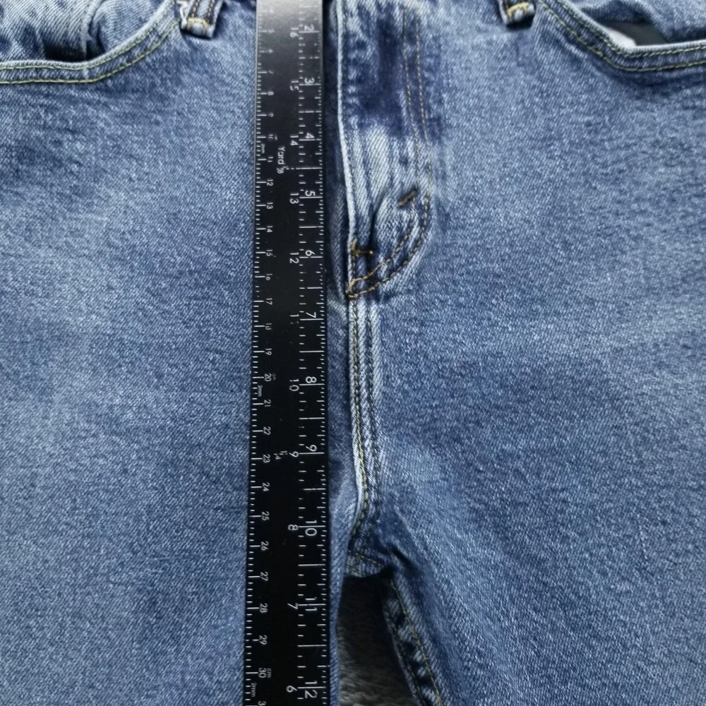 Levis before purchasing
